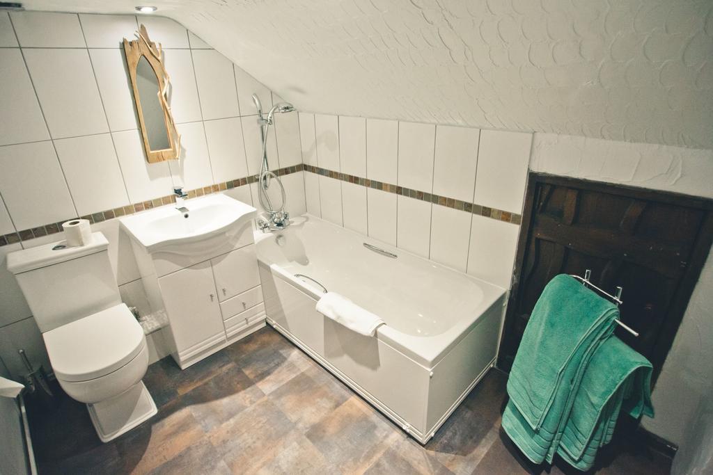 Old Church House Inn Newton Abbot Szoba fotó