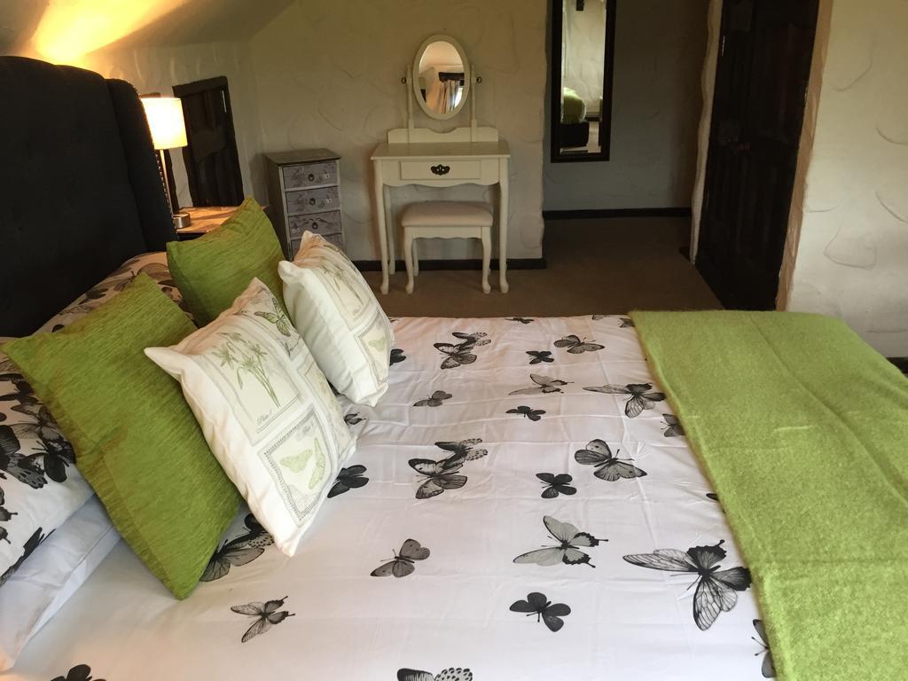 Old Church House Inn Newton Abbot Szoba fotó